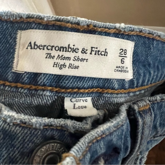 Abercrombie & Fitch The Mom Shorts High Rise - Picture 5 of 6